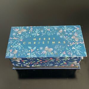 Merry Christmas small punch studio empty cranberry soap music box